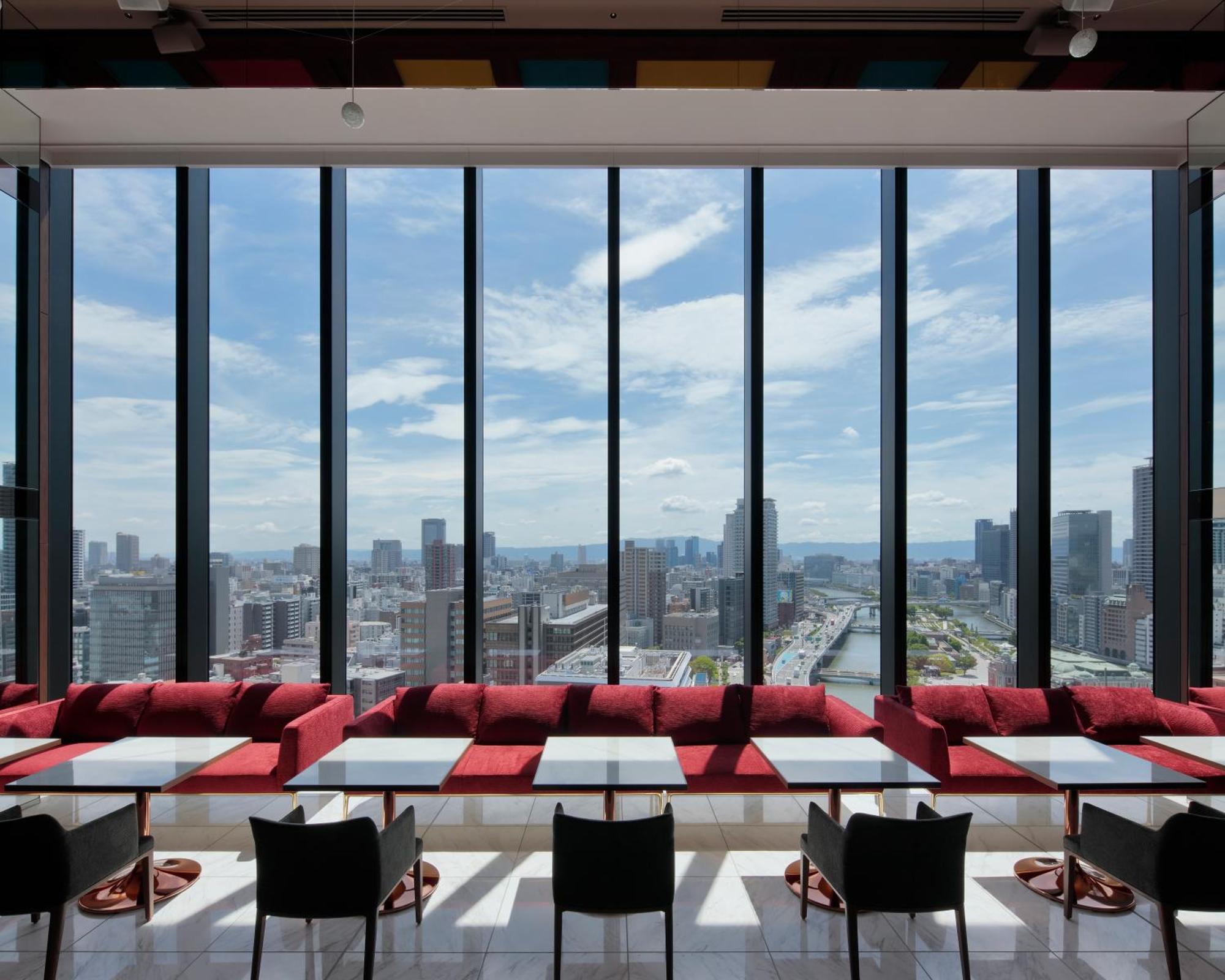 Candeo Hotels Osaka The Tower Exterior foto View from the 360° Sky Bar