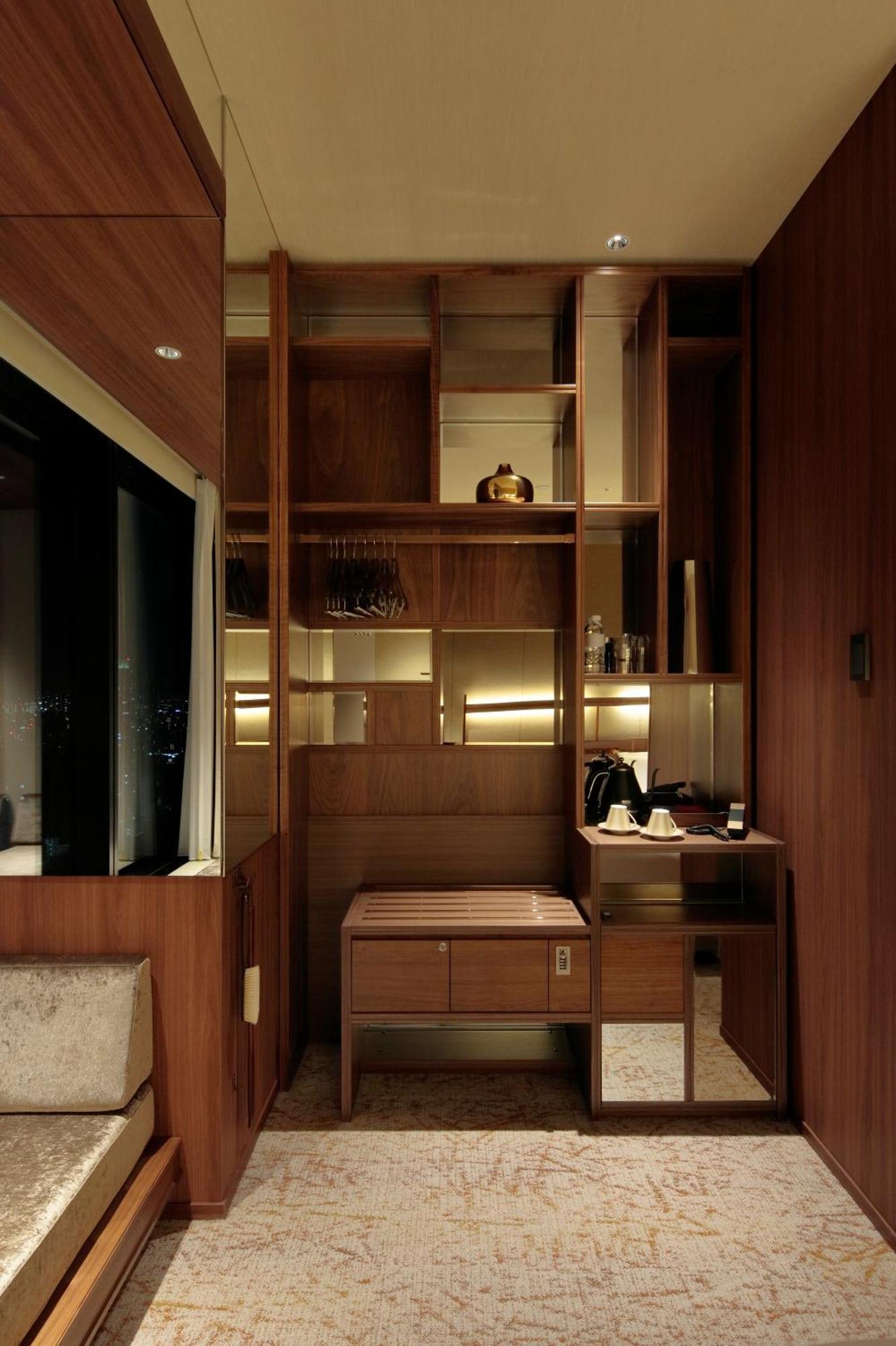Candeo Hotels Osaka The Tower Zimmer foto A wet bar in a hotel room